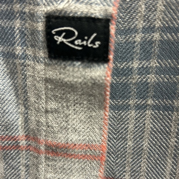 Rails Lennox Cotton Blend Plaid Button-Down Long Sleeve Shirt - Picture 6 of 9